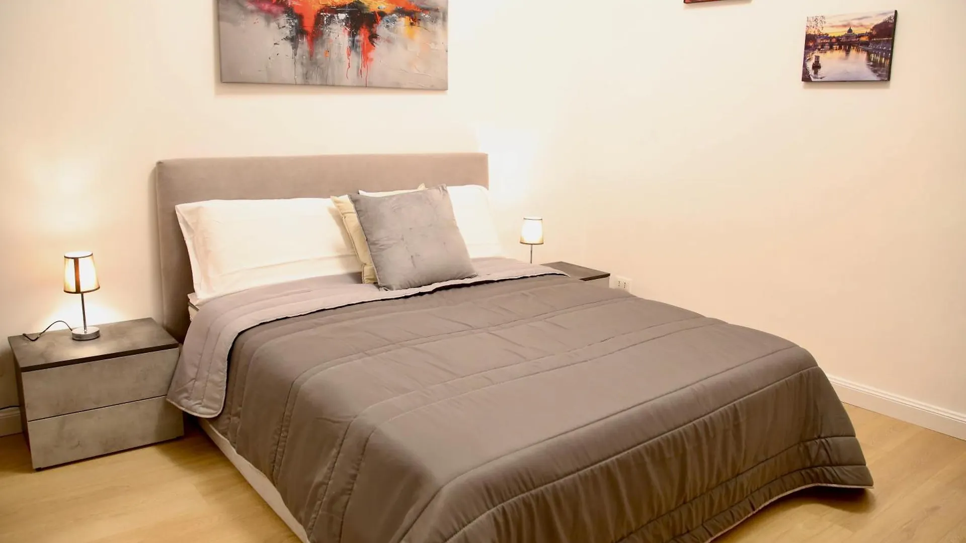 Apartment Homely Suite In Rome Central